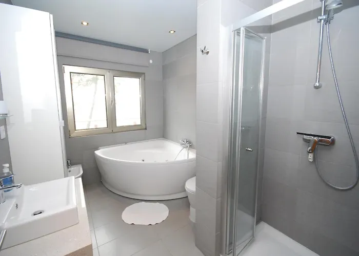 Dom wakacyjny Modern In Cela Velha